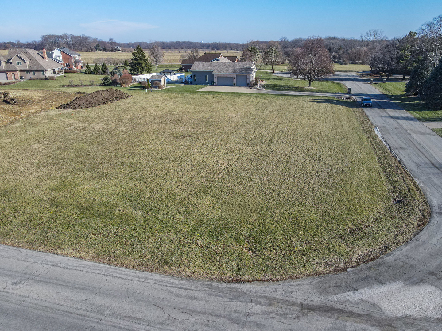 1007 Country Lane Bourbonnais, IL 60914 - Photo 1 of 14 a view of a swimming pool and a mountain view