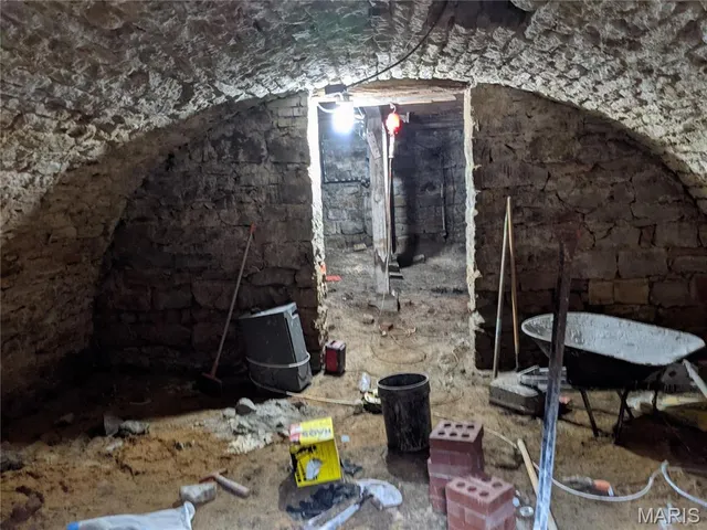 $295,000 | 204 West Main Street, Belleville, IL 62220