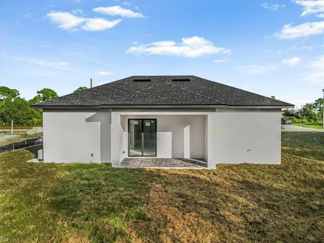 $309,500 | 766 Bianca Avenue South, Lehigh Acres, FL 33974