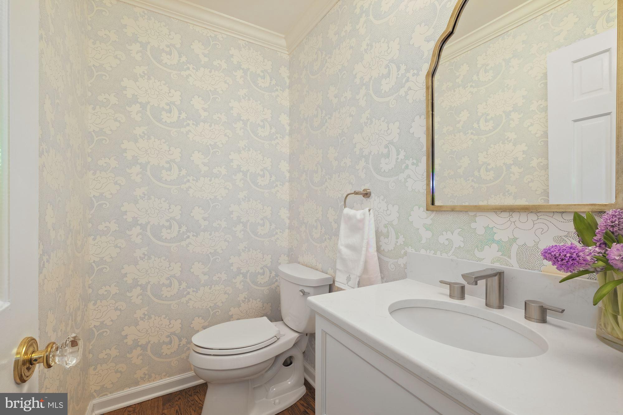 11833 Hunting Ridge Court Potomac, MD 20854 - Photo 22 of 50 Main Level Powder Room