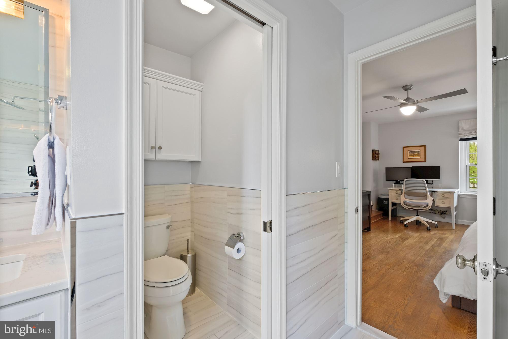 11833 Hunting Ridge Court Potomac, MD 20854 - Photo 28 of 50 Private commode