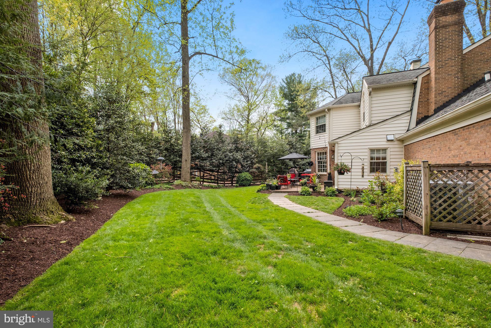 11833 Hunting Ridge Court Potomac, MD 20854 - Photo 44 of 50 Private backyard