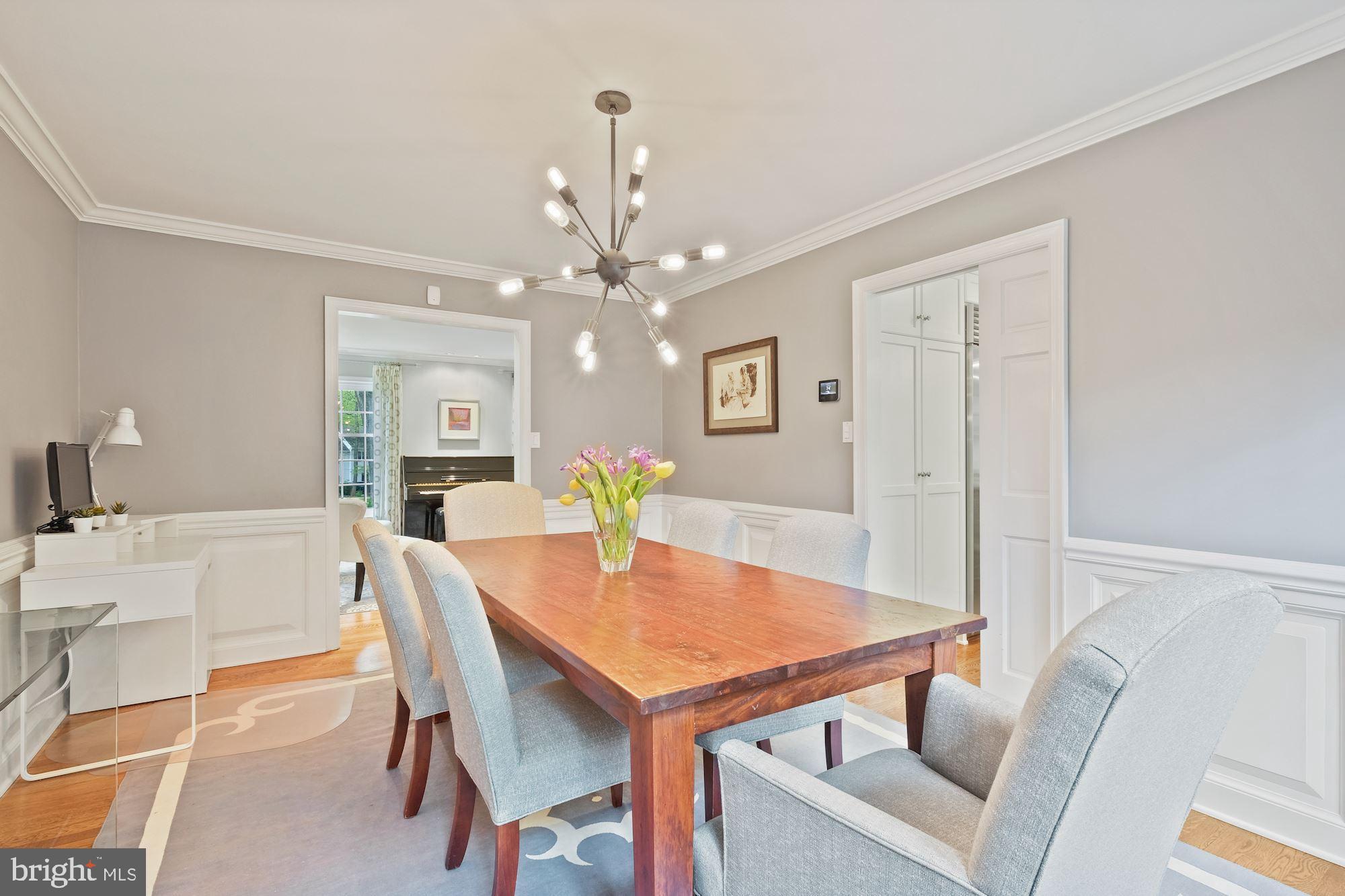 11833 Hunting Ridge Court Potomac, MD 20854 - Photo 7 of 50 Dining Room