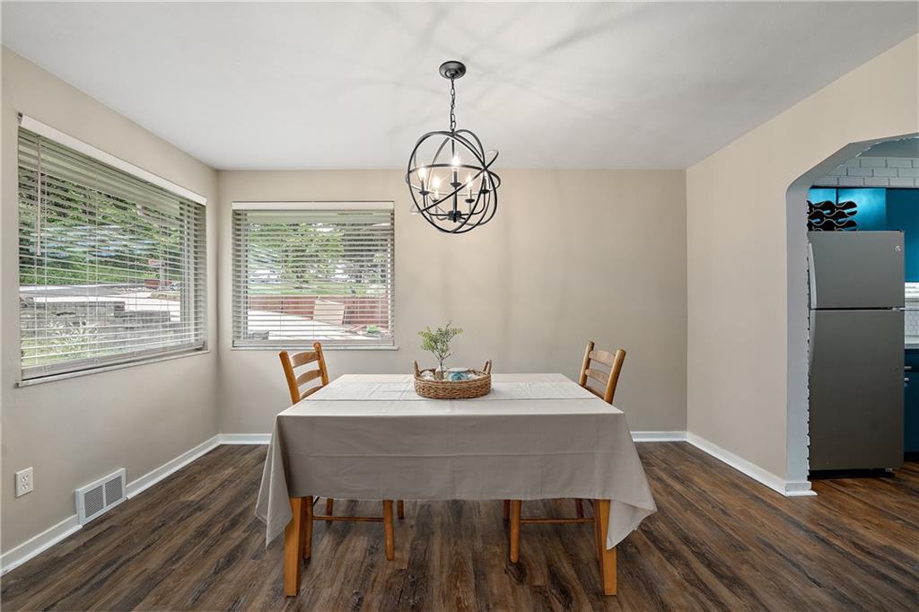 103 Forest Grove Road Coraopolis, PA 15108 - Photo 6 of 25 Gallery Image 6