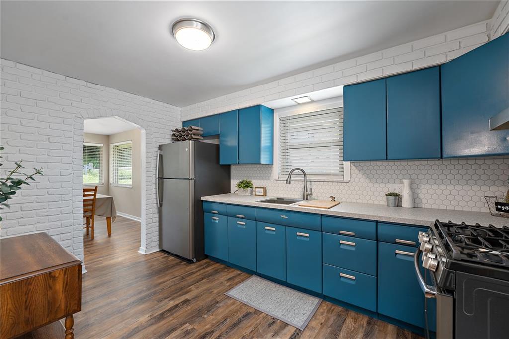 103 Forest Grove Road Coraopolis, PA 15108 - Photo 10 of 25 Gallery Image 10