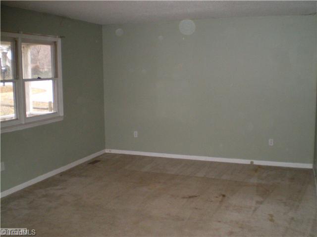 3109 Triangle Lake Road High Point, NC 27260 - Photo 3 of 4 Living Room.