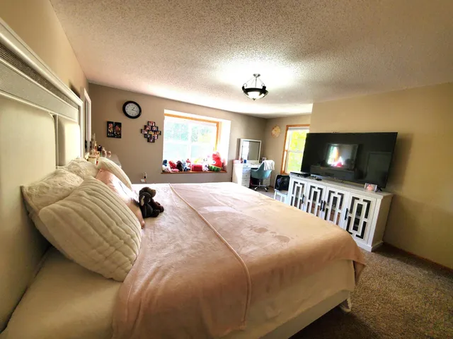 $284,900 | 952 Conner Street, Chaska, MN 55318