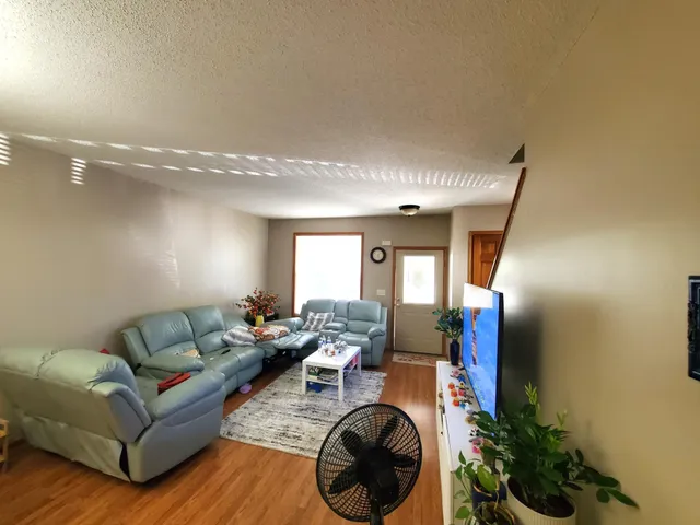 $284,900 | 952 Conner Street, Chaska, MN 55318