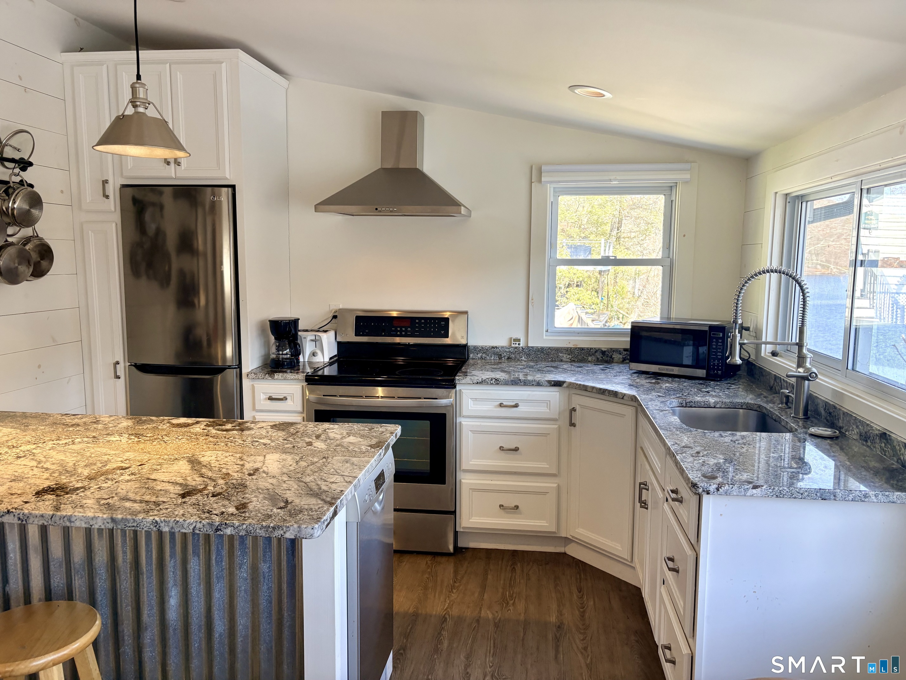 74 Cove Road, Unit 8 Haddam, CT 06424 - Photo 16 of 18