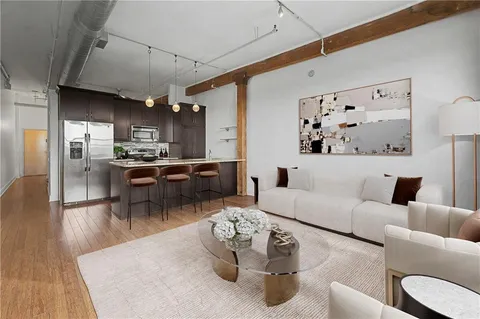 $179,000 | 706 Broadway Boulevard, Unit 503, Kansas City, MO 64105