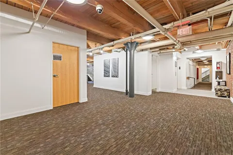 $179,000 | 706 Broadway Boulevard, Unit 503, Kansas City, MO 64105