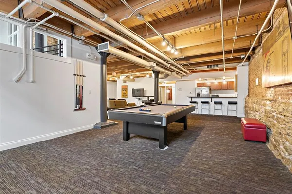 $179,000 | 706 Broadway Boulevard, Unit 503, Kansas City, MO 64105