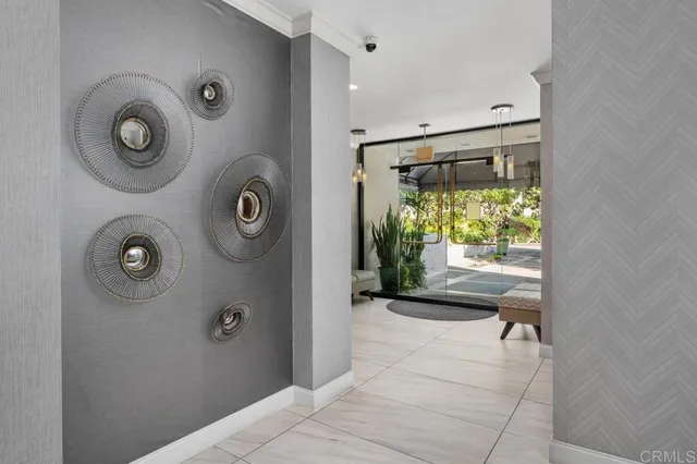 $1,150,000 | 2500 Torrey Pines Road, Unit 201, La Jolla, CA 92037