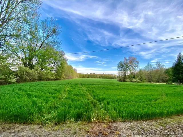 $299,000 | 17520 Clapp Road, Marysville, IN 47141