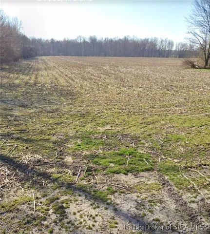 $299,000 | 17520 Clapp Road, Marysville, IN 47141