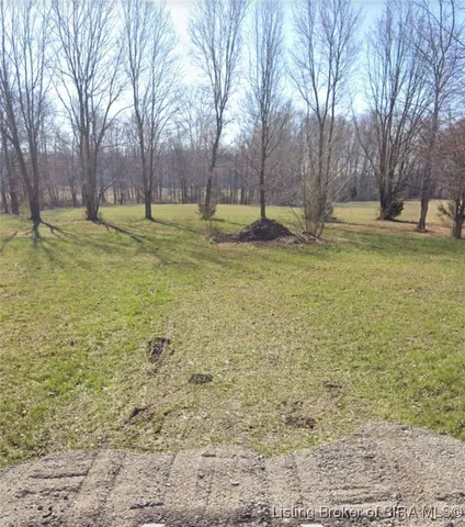 $299,000 | 17520 Clapp Road, Marysville, IN 47141