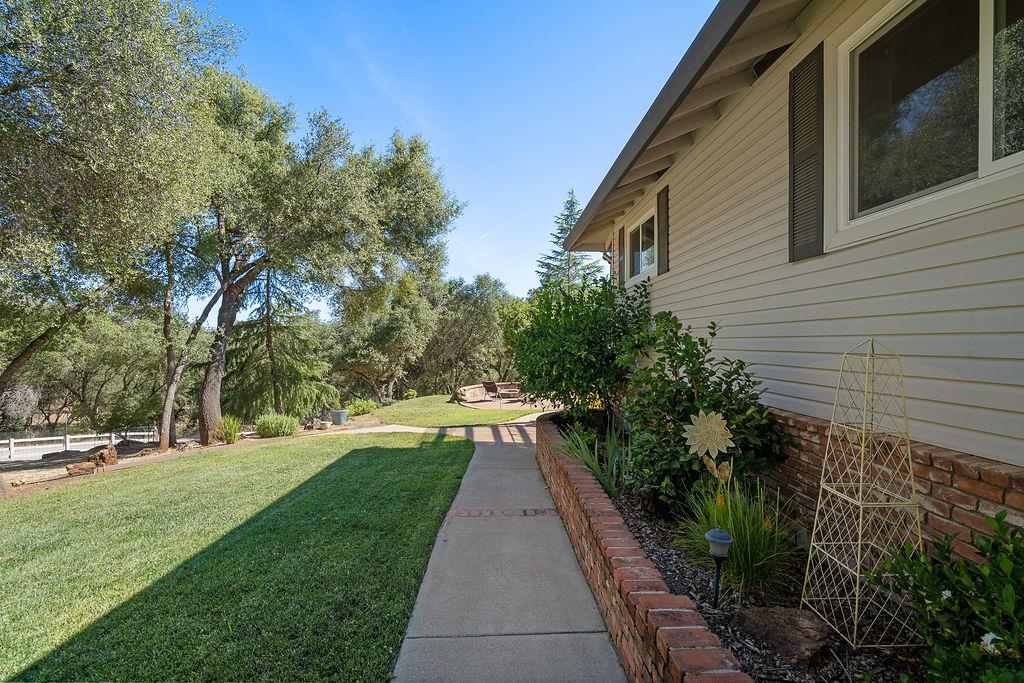 4540 Meadow Creek Road Placerville, CA 95667 - Photo 27 of 43