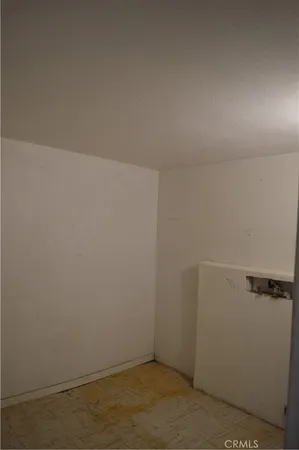 a view of a livingroom with furniture