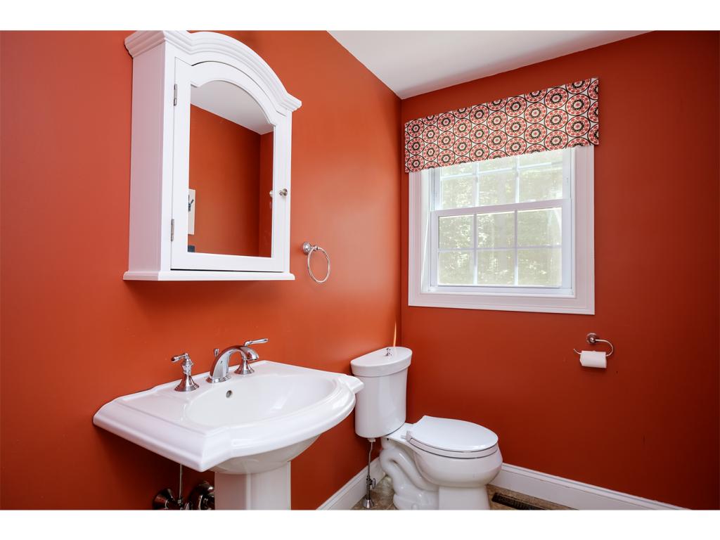 31 Woodland Road Dover, NH 03820 - Photo 12 of 34