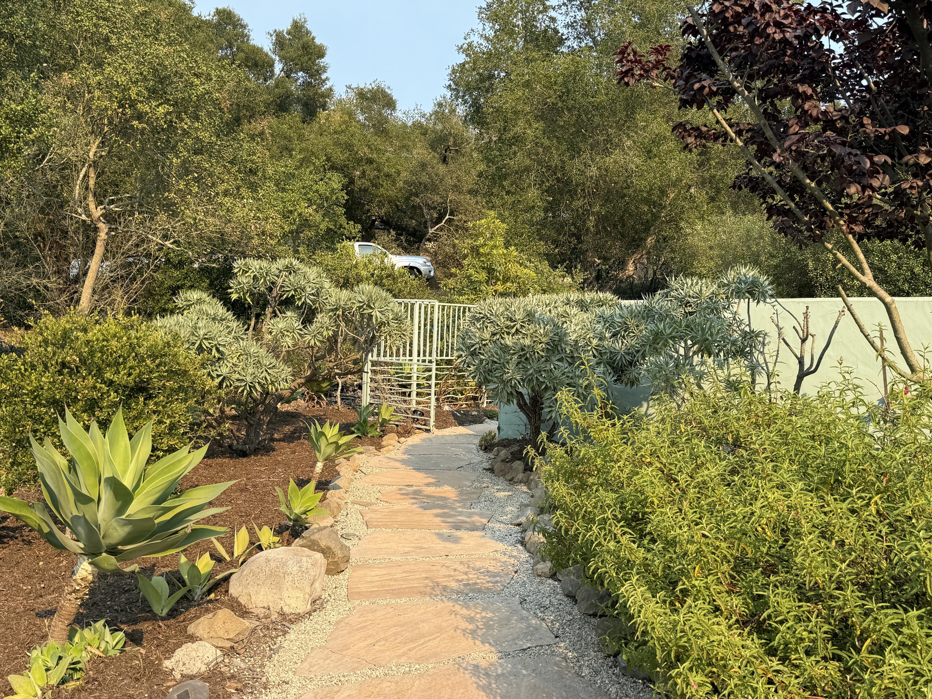 520 Barker Pass Road Santa Barbara, CA 93108 - Photo 34 of 46 Side yard