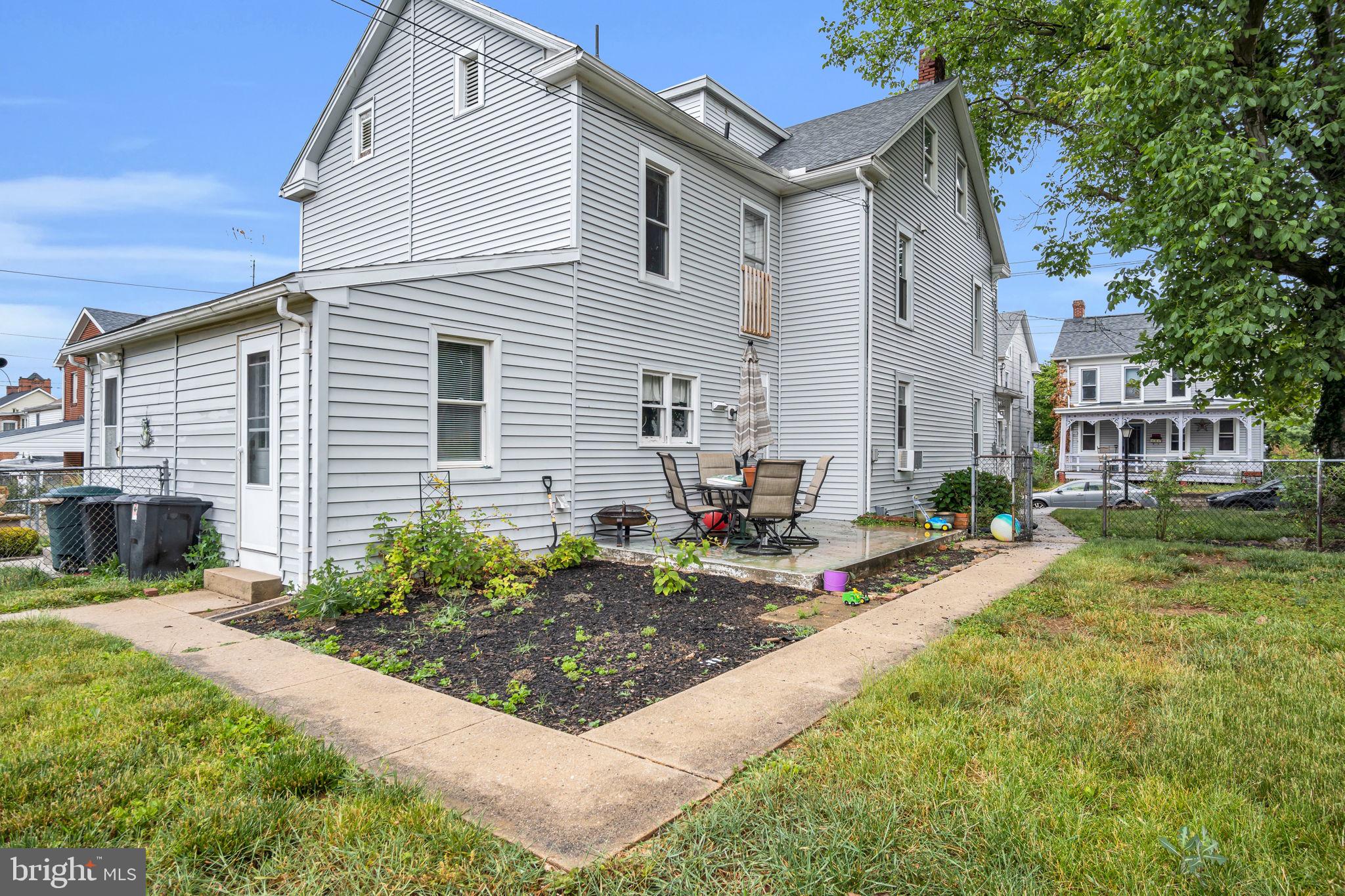 247 Locust Street Hanover, PA 17331 - Photo 29 of 34 Gallery Image 29