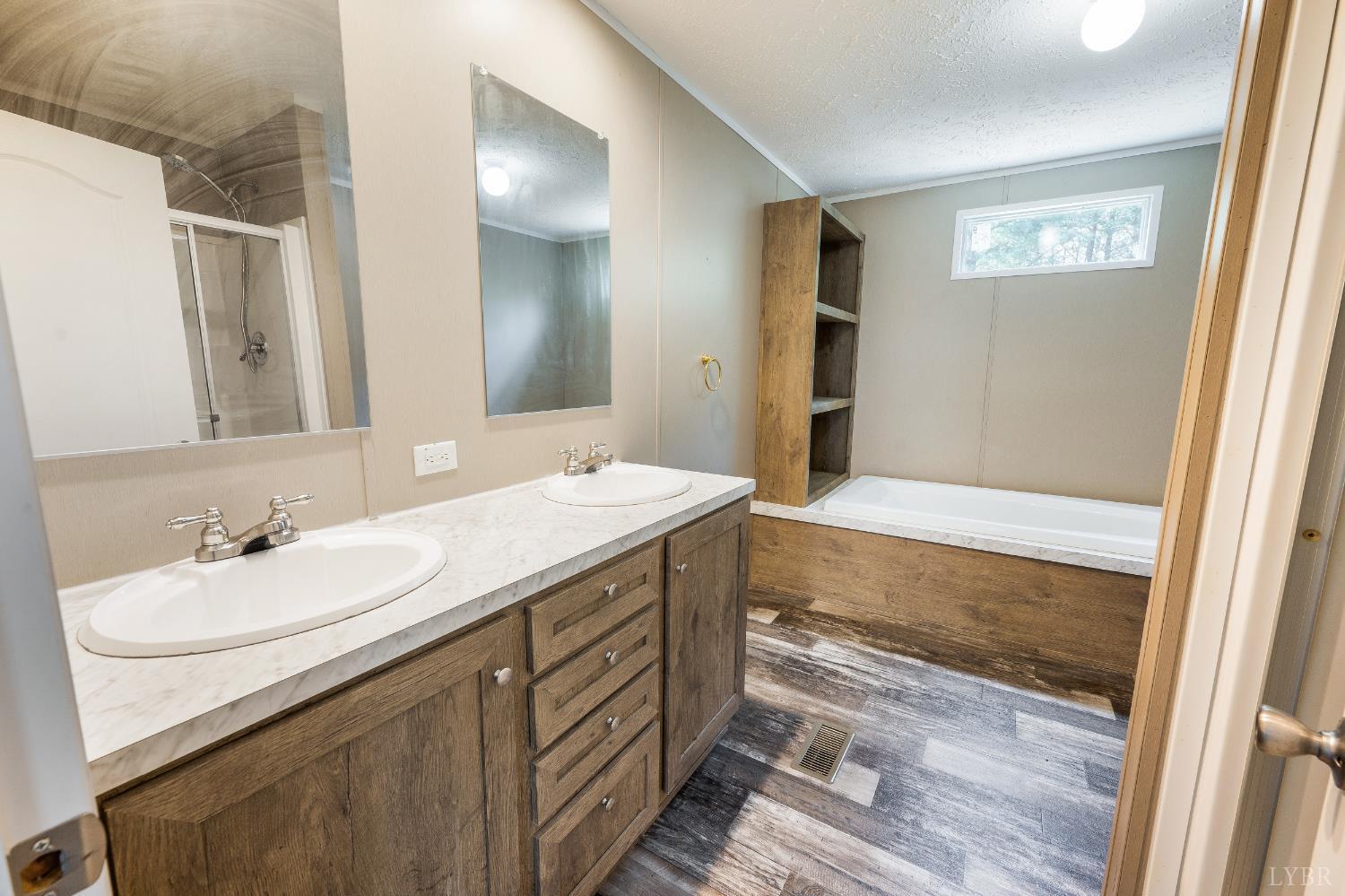 3655 Midway Road Gretna, VA 24557 - Photo 15 of 37 Bath in Primary Bedroom