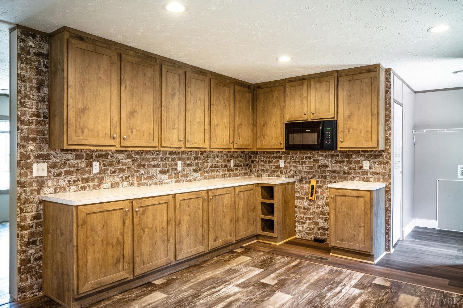 3655 Midway Road Gretna, VA 24557 - Photo 10 of 37