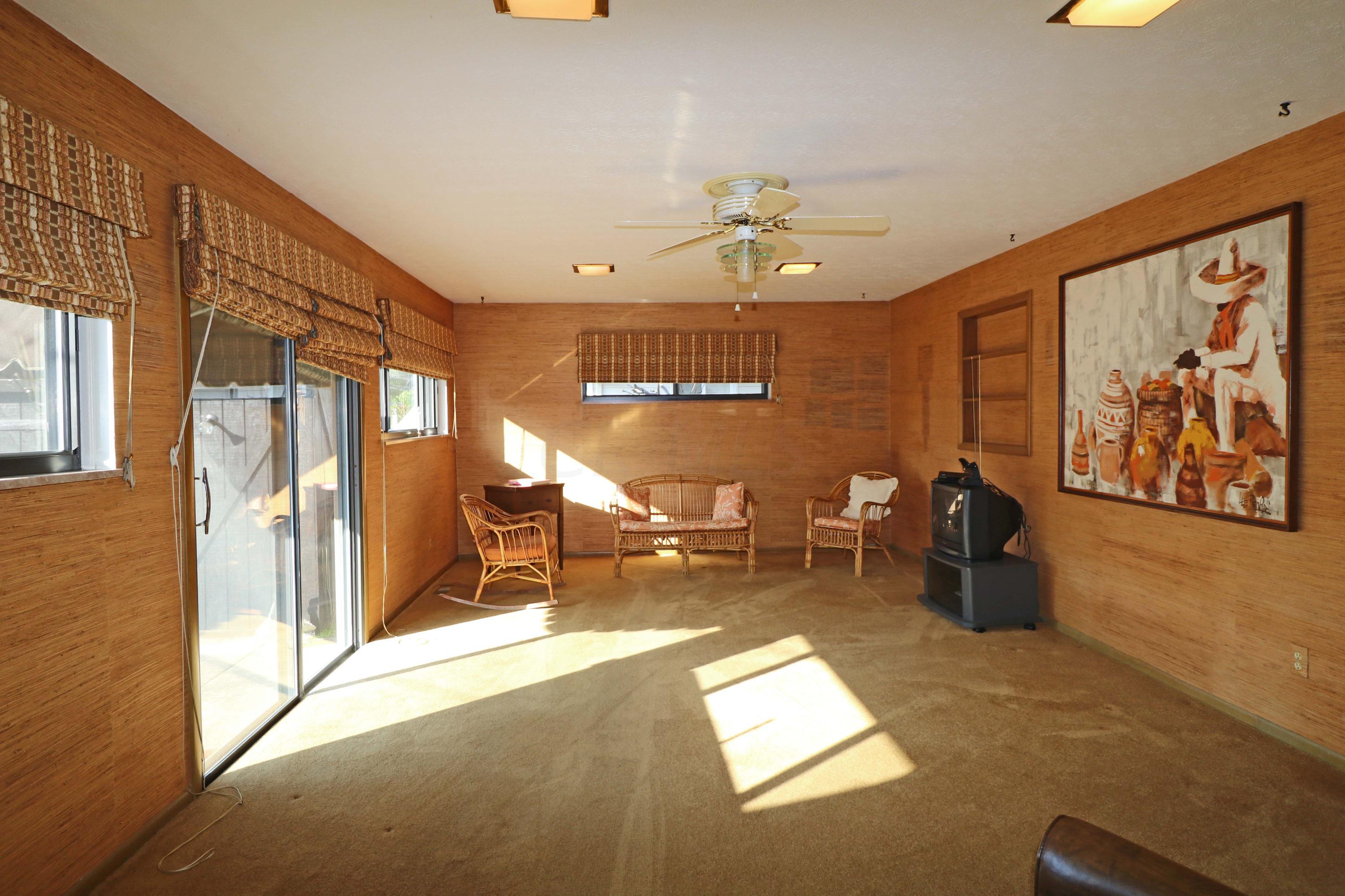 171 Oxley Road Columbus, OH 43228 - Photo 17 of 35 Gallery Image 17