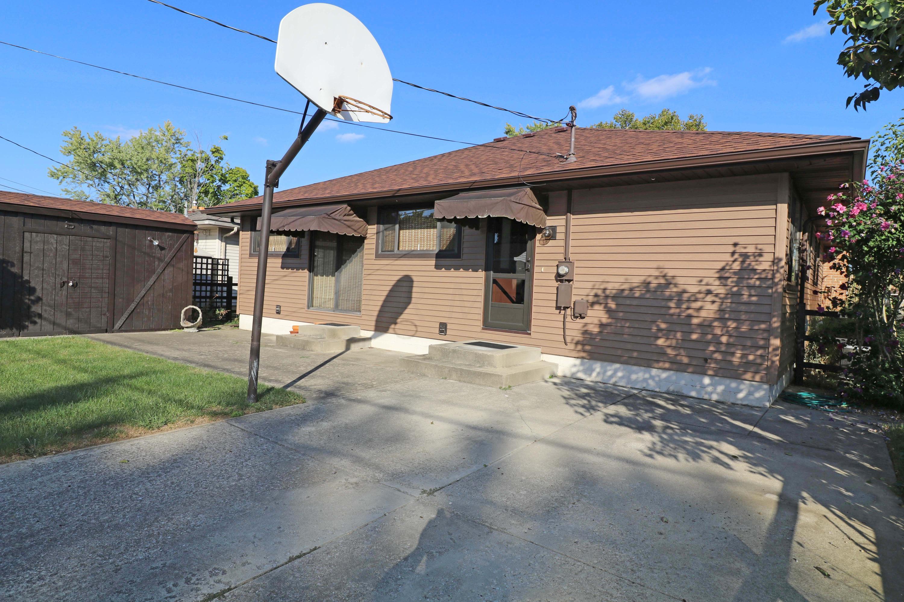 171 Oxley Road Columbus, OH 43228 - Photo 34 of 35 Gallery Image 34