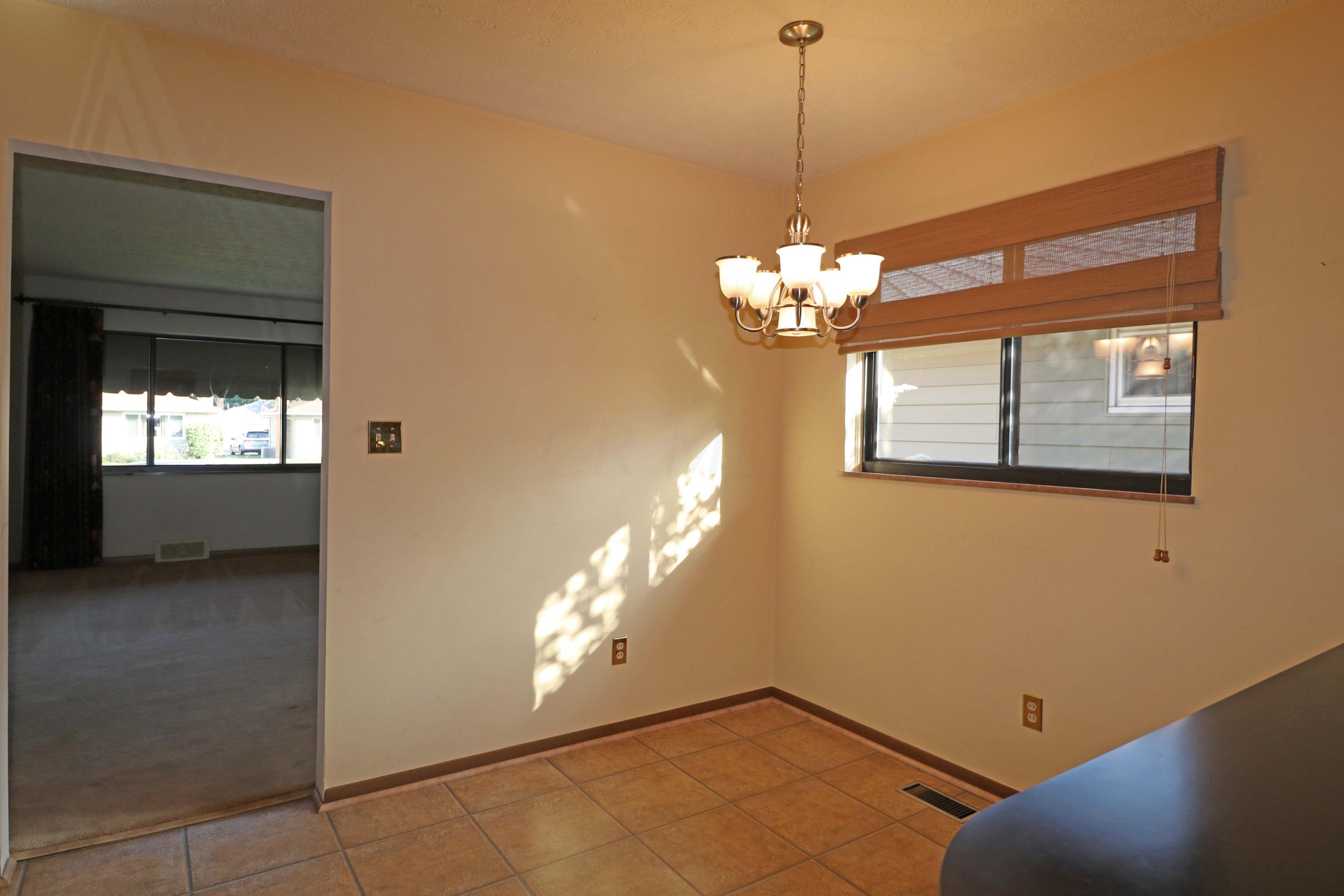 171 Oxley Road Columbus, OH 43228 - Photo 10 of 35 Gallery Image 10