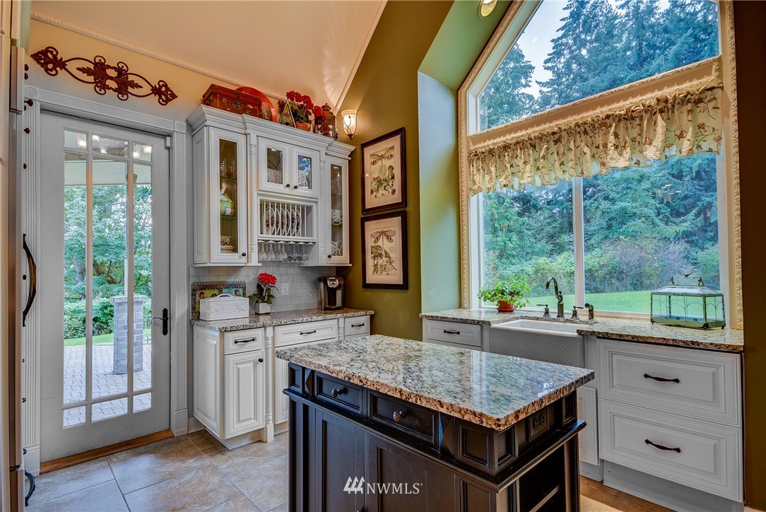 441 Koontz Road Oak Harbor, WA 98277 - Photo 6 of 25 Gallery Image 6