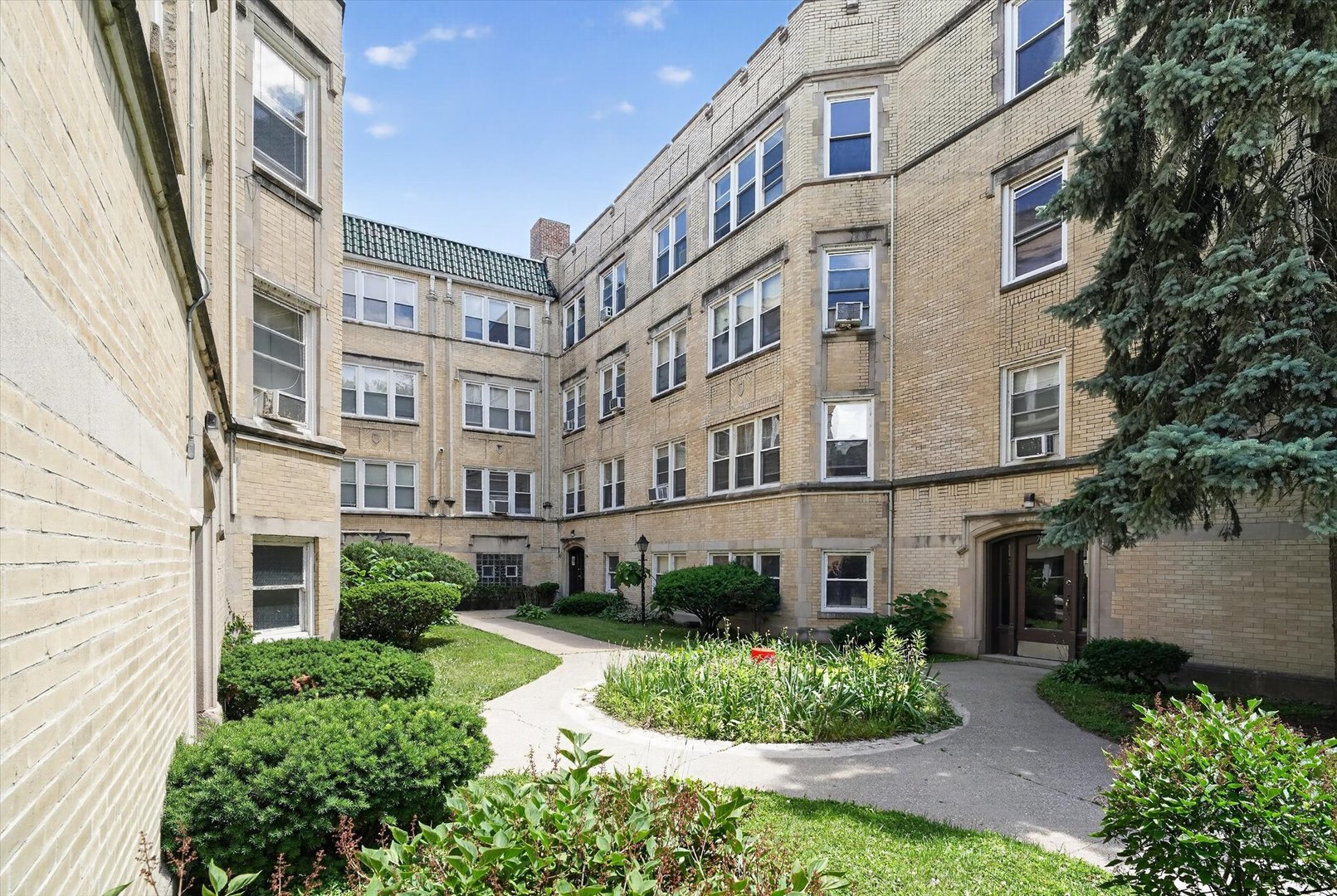 7017 South Merrill Avenue, Unit 305 Chicago, IL 60649 - Photo 4 of 41