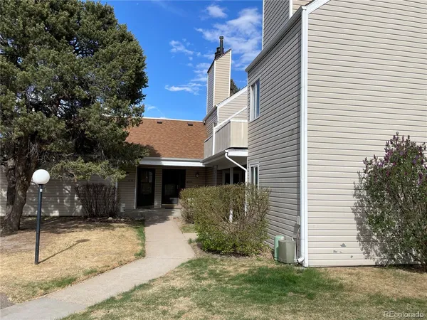 $1,300 | 2632 South Xanadu Way, Unit B, Aurora, CO 80014