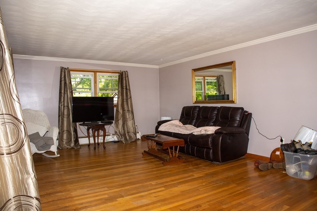 113 Hally Road Lowell, MA 01854 - Photo 10 of 19