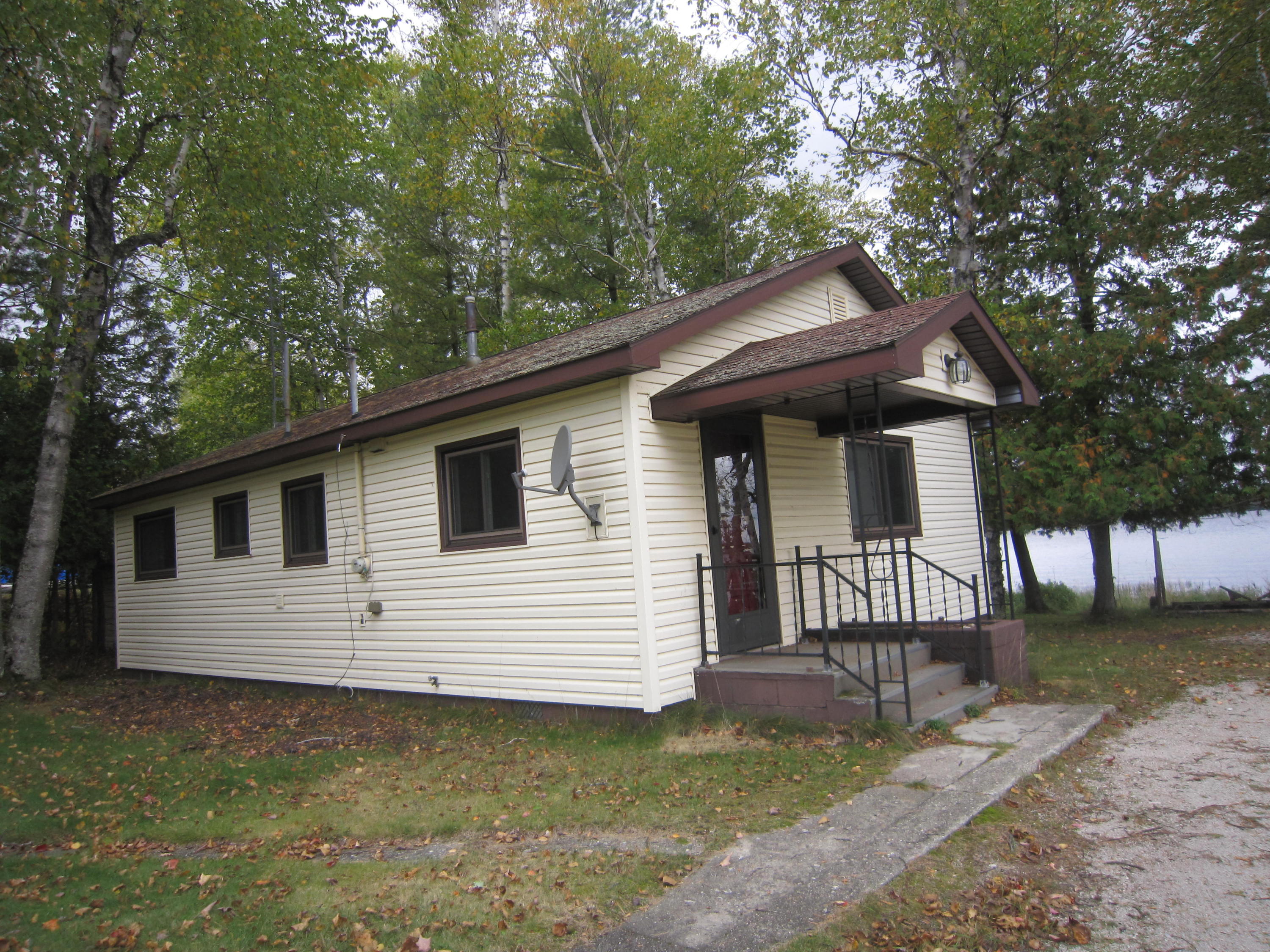 676 West Gulliver Lake Road Gulliver, MI 49840 - Photo 4 of 16 Gallery Image 4