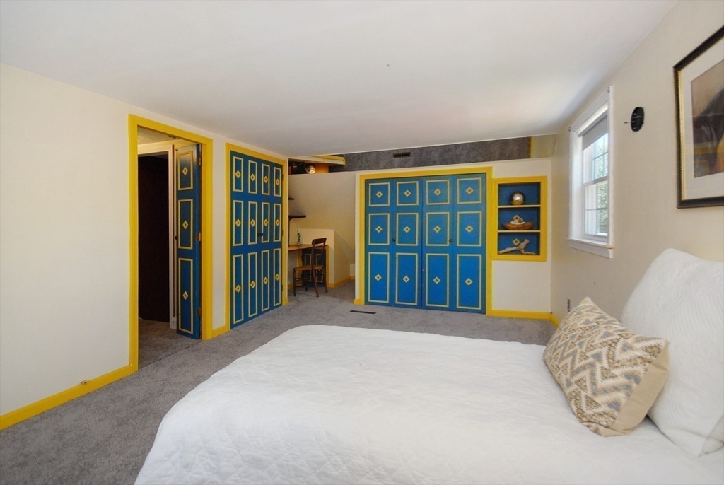 12 Edgewood Road Billerica, MA 01821 - Photo 16 of 27