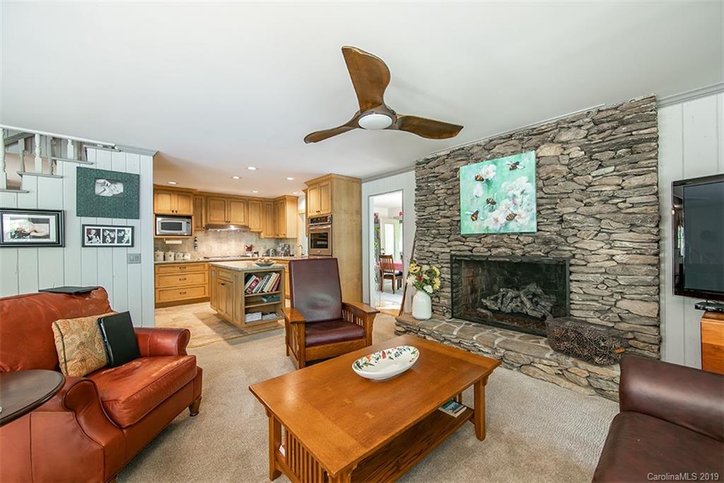 3443 Hebron Road Hendersonville, NC 28739 - Photo 13 of 45 Gallery Image 13