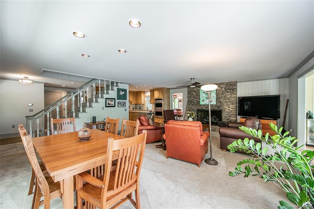 3443 Hebron Road Hendersonville, NC 28739 - Photo 15 of 45 Gallery Image 15