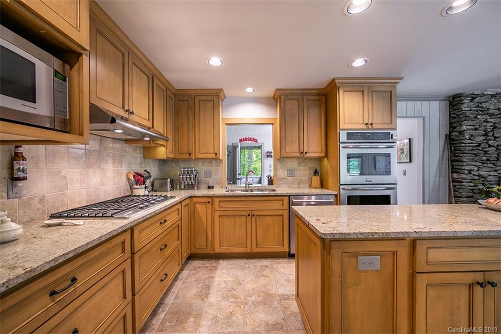 3443 Hebron Road Hendersonville, NC 28739 - Photo 17 of 45 Gallery Image 17
