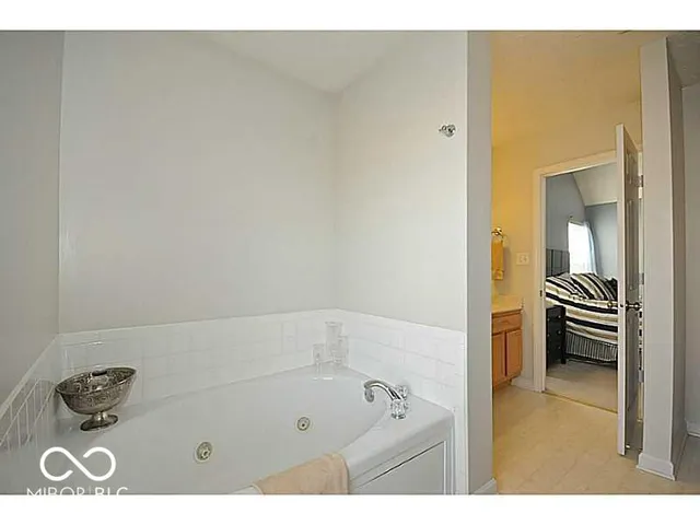 $2,595 | 1367 Hinault Way, Carmel, IN 46032