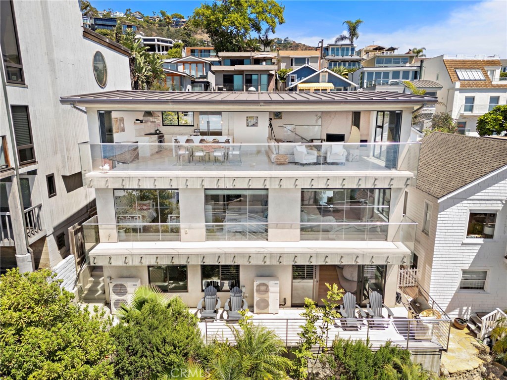 2629 Victoria Drive Laguna Beach, CA 92651 - Photo 33 of 35 a front view of a multi story building