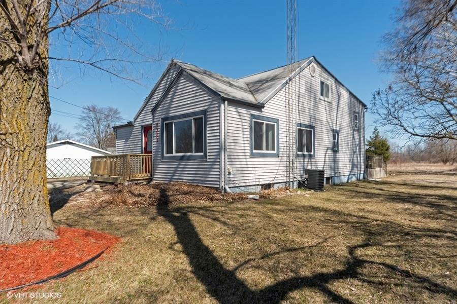 5245 Torrey Road Flint, MI 48507 - Photo 24 of 24 31376382-23.JPG