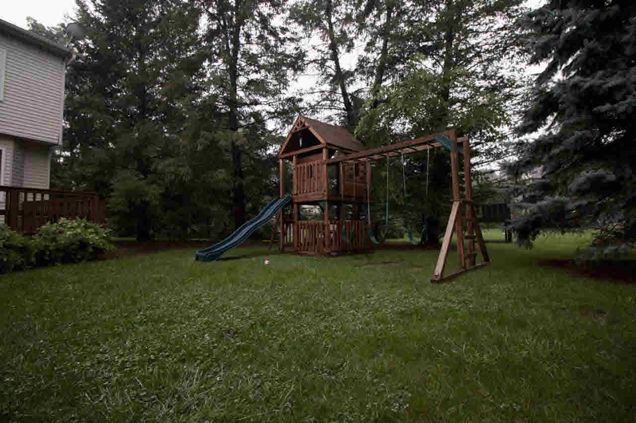 5220 Lobdell Road Fenton, MI 48430 - Photo 43 of 44 21222028-42.JPG