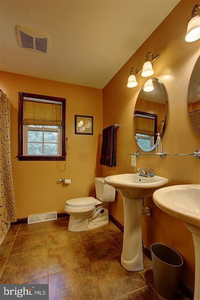 612 Tracey Road Hanover, PA 17331 - Photo 14 of 24
