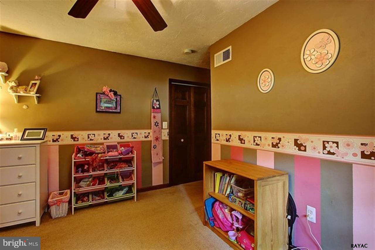 612 Tracey Road Hanover, PA 17331 - Photo 17 of 24