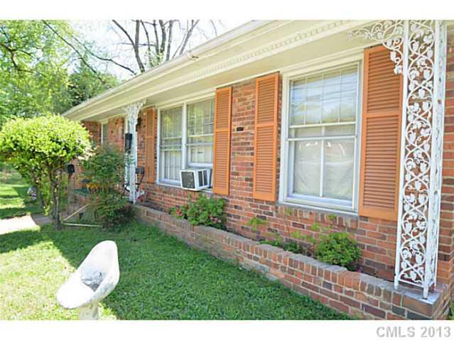 933 Clanton Road, Unit 1 Charlotte, NC 28217 - Photo 5 of 5 Gallery Image 5