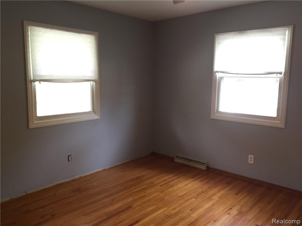 4224 Edmore Road Waterford, MI 48329 - Photo 19 of 25 A3918C5A-7187-48FB-8341-B5628BEA2A2A.jpeg