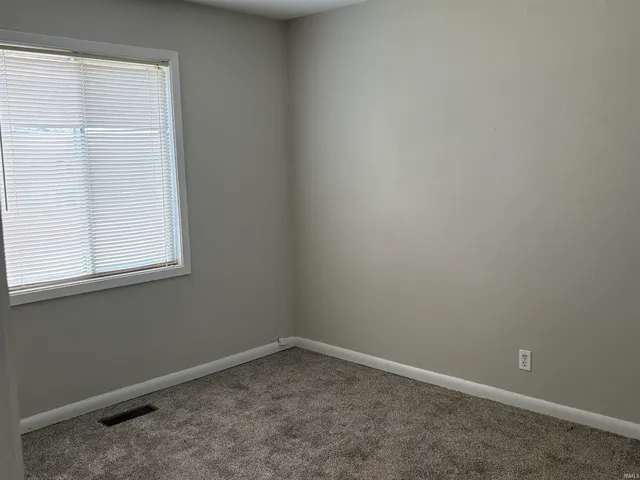 $1,100 | 1010 North Lincoln Street, Peru, IN 46970