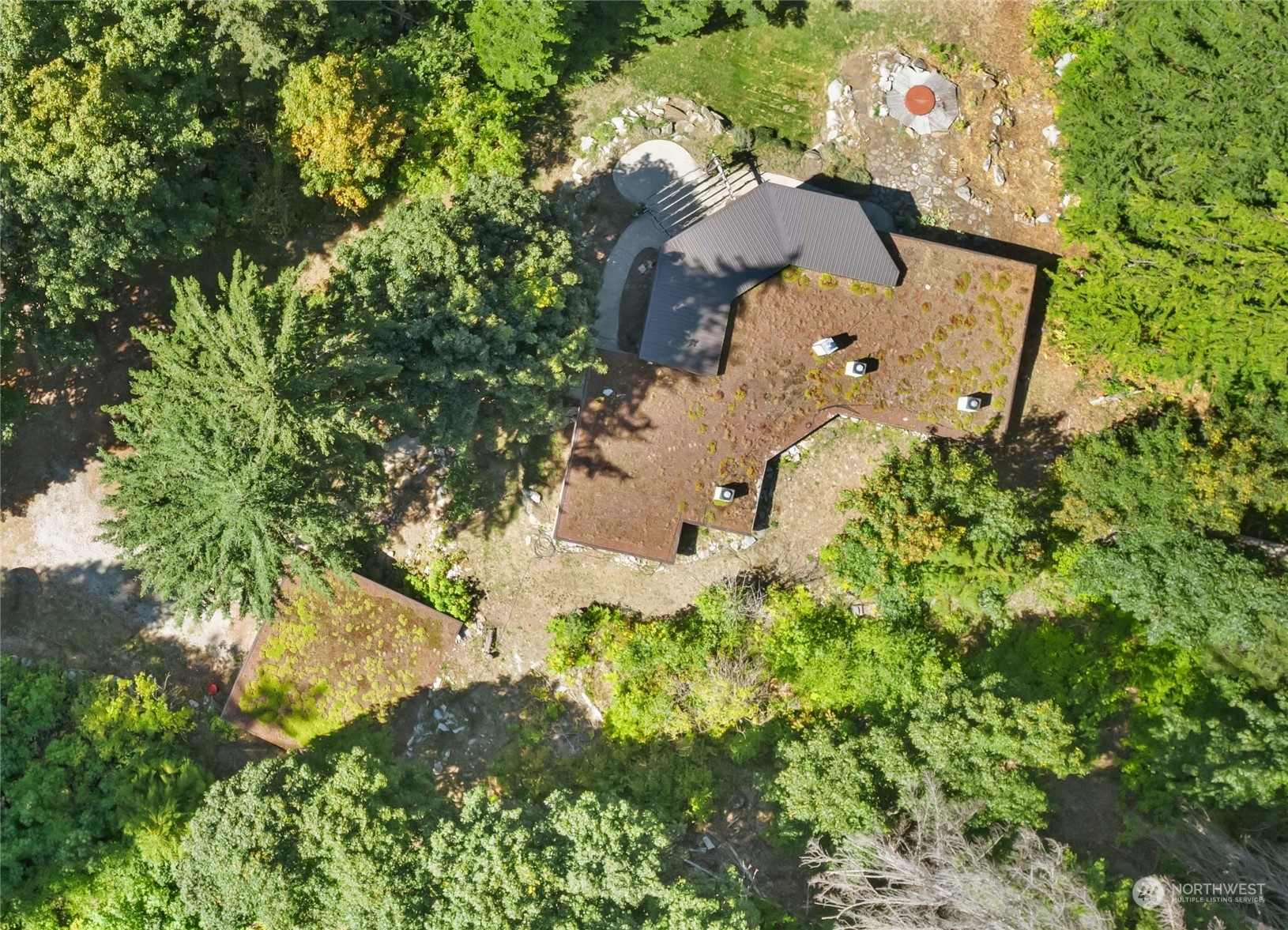 23510 White River Road Leavenworth, WA 98826 - Photo 14 of 39 an aerial view of a house with a yard and large trees