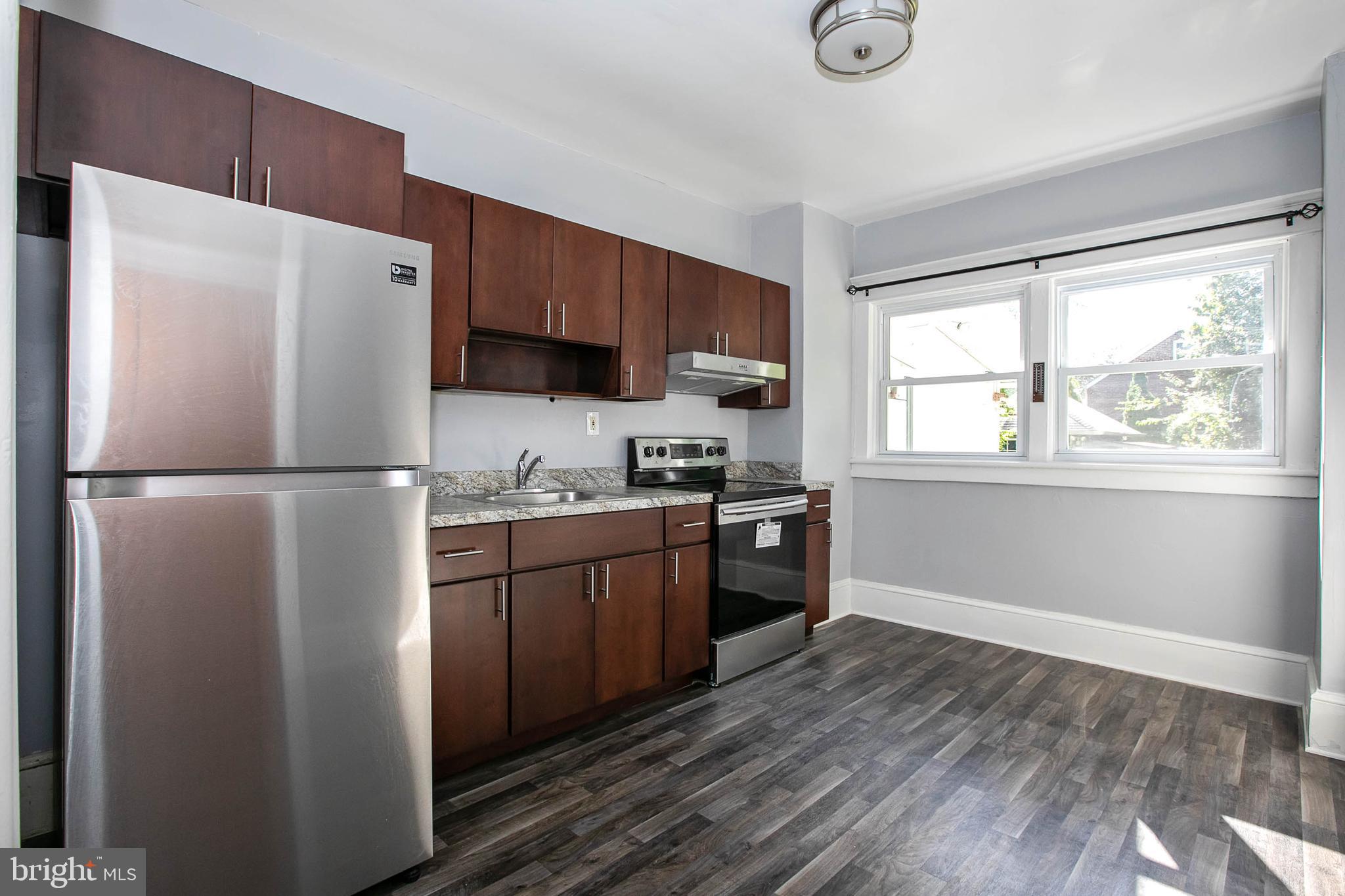 20 East Merchant Street, Unit B Audubon, NJ 08106 - Photo 13 of 28 Kitchen / Eat In